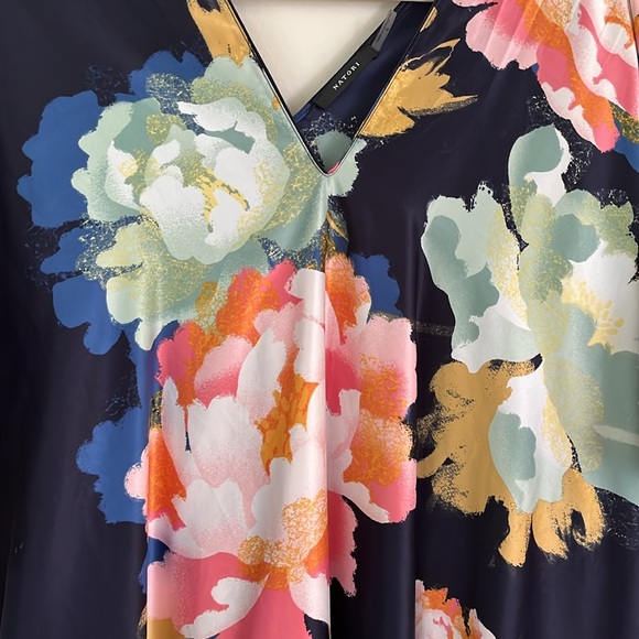 - Natori Hanami navy floral print caftan vneck size M - Picture 5 of 12